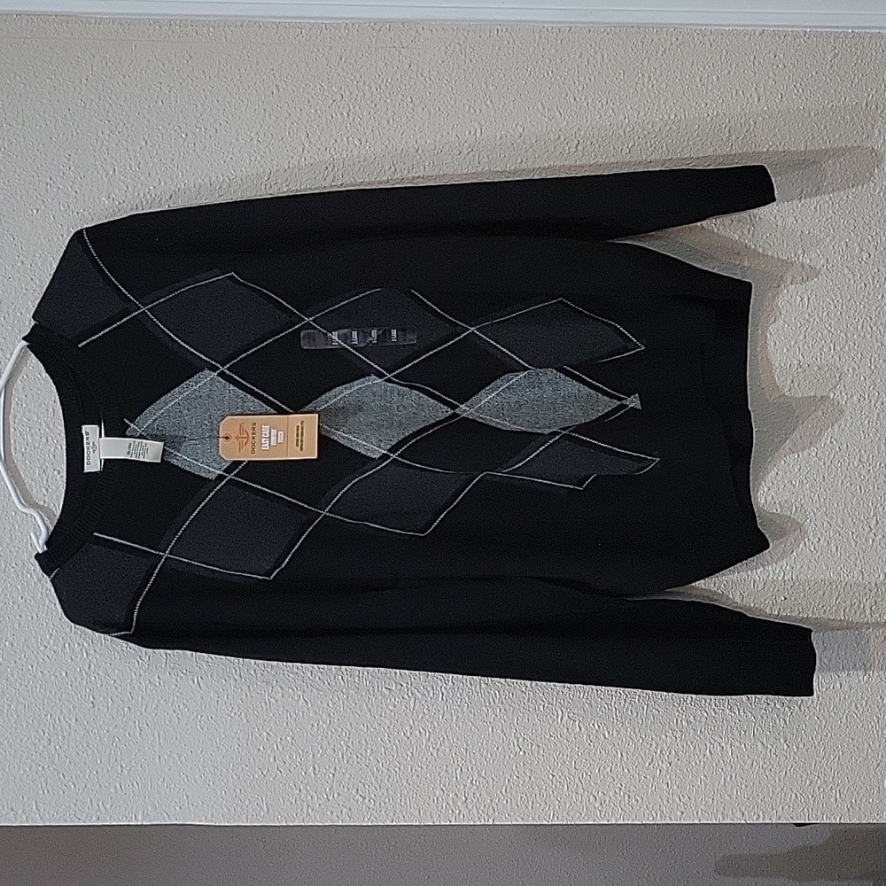 New dockers sweater
